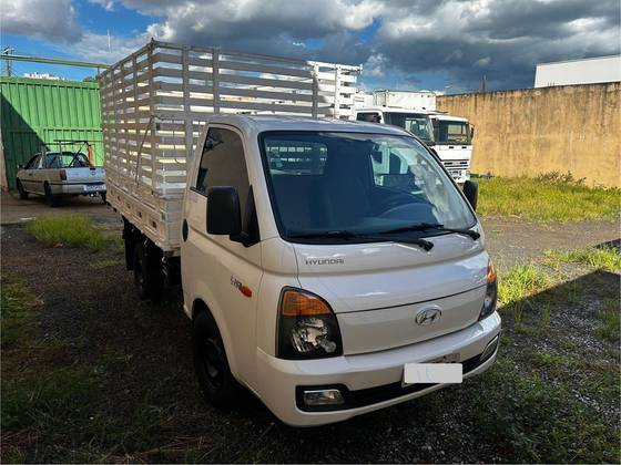 HYUNDAI HR 2.5 LONGO SEM CAÇAMBA 4X2 16V 130CV TURBO INTERCOOLER DIESEL 2P MANUAL